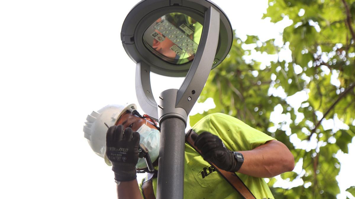 El Ayuntamiento quiere garantizar que el suministro eléctrico de los edificios municipales provenga al 100% de energía renovable.