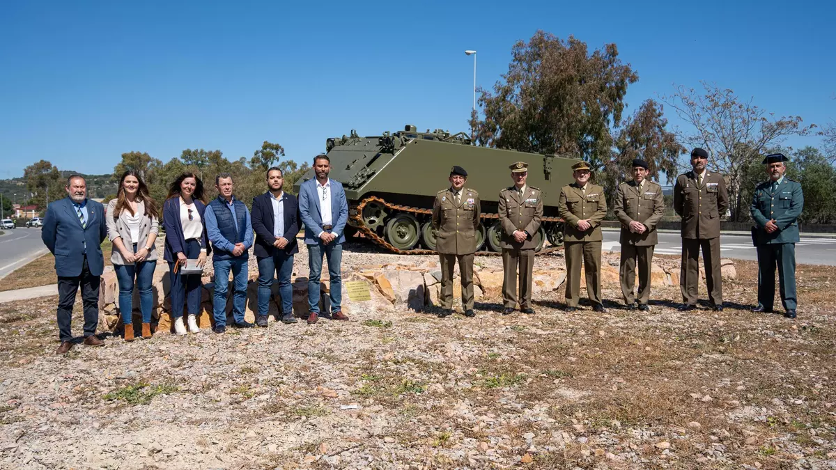El Ejército de Tierra entrega un TOA al Ayuntamiento de Obejo