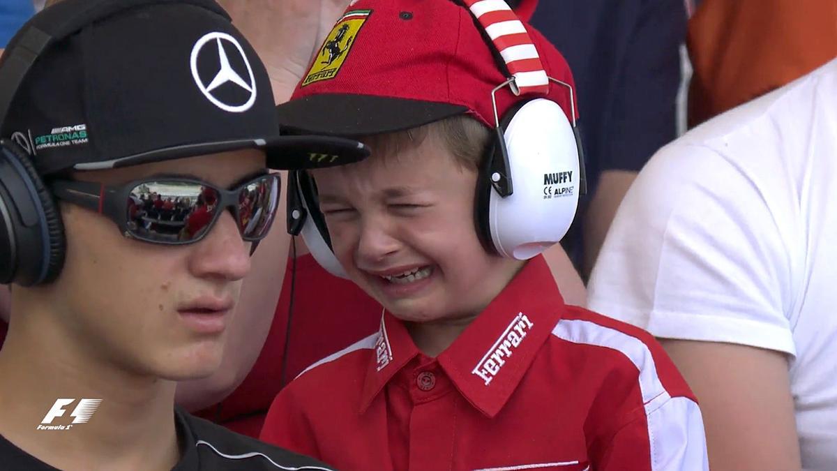 Val, el niño belga que lloró con el abandono de Raikkonen