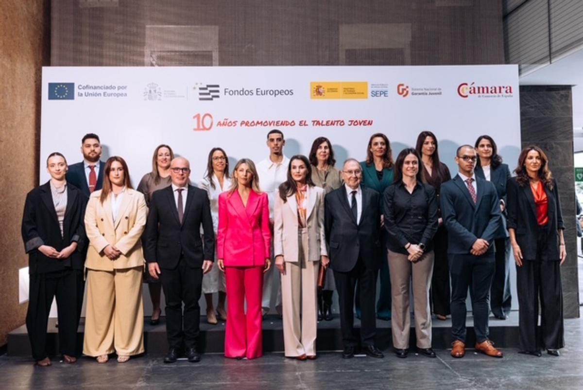 Dos jóvenes del programa Talento Joven de Lanzarote participan en un acto con la reina Letizia