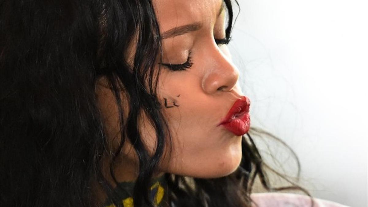 Rihanna mete la pata en Twitter al pedir una Palestina libre