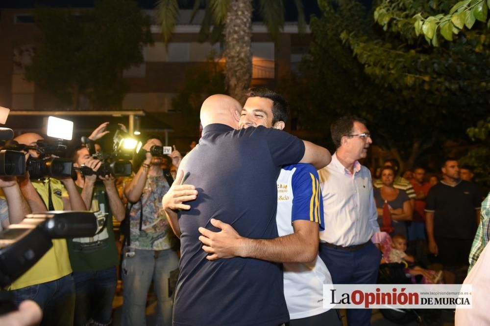 Recibimiento de Miguel Ángel López en Llano de Brujas a su vuelta de Río