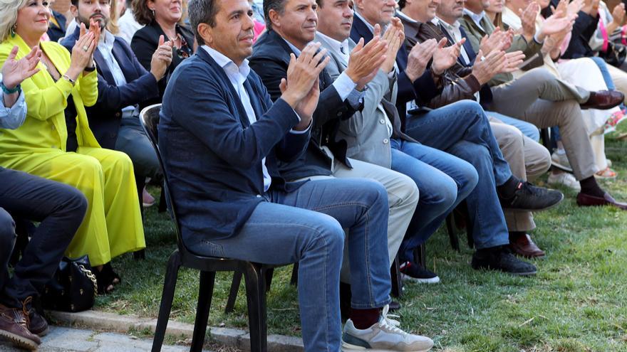 Mazón escenifica la reunificación del PP alcoyano para impulsar la candidatura de Carlos Pastor