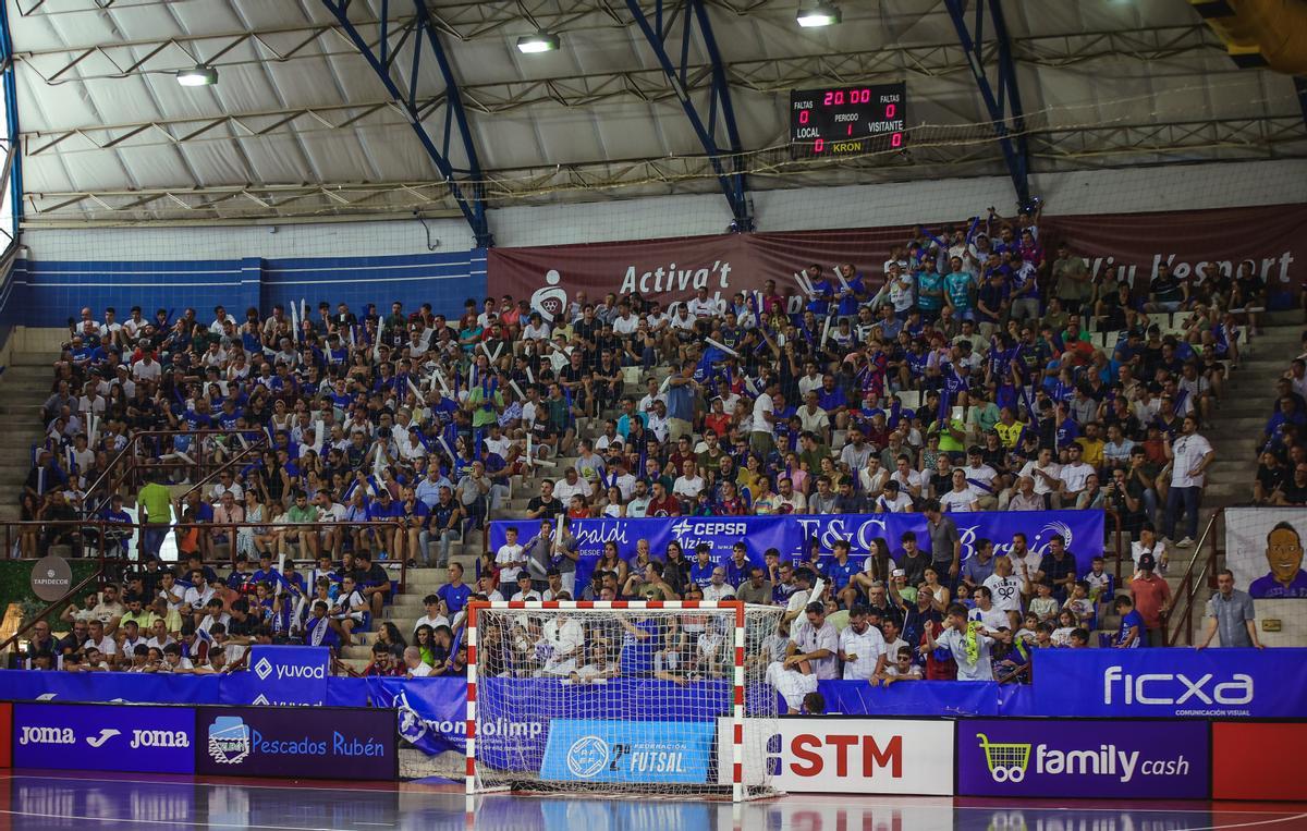 Espectacular ambiente antes del inicio del partido.