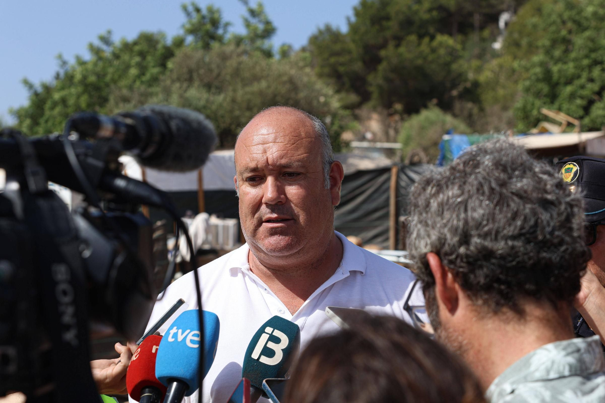 Todas las imágenes del desalojo de Can Rova 2 en Ibiza