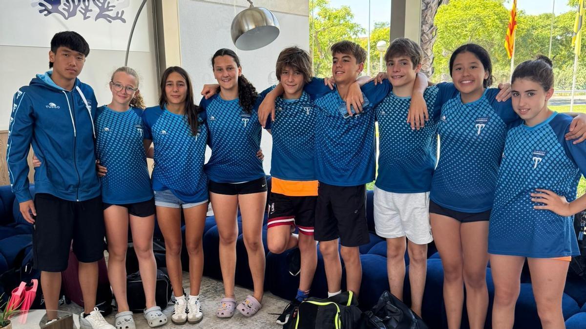 Els nou nedadors del CN Manresa que van participar en el Campionat de Catalunya d'estiu infantil