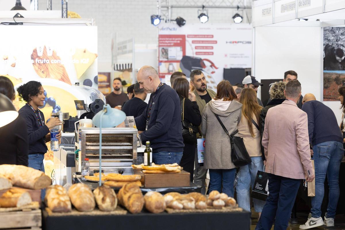 Zona de expositores en la feria Horeca Ibiza