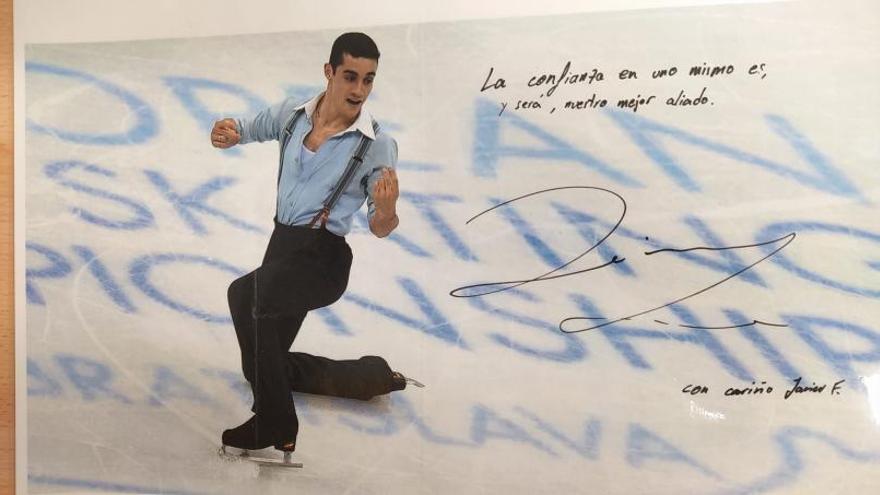 El patinador Javier Fernández, campeón del mundo, también forma  parte de la iniciativa educativa ilicitana.