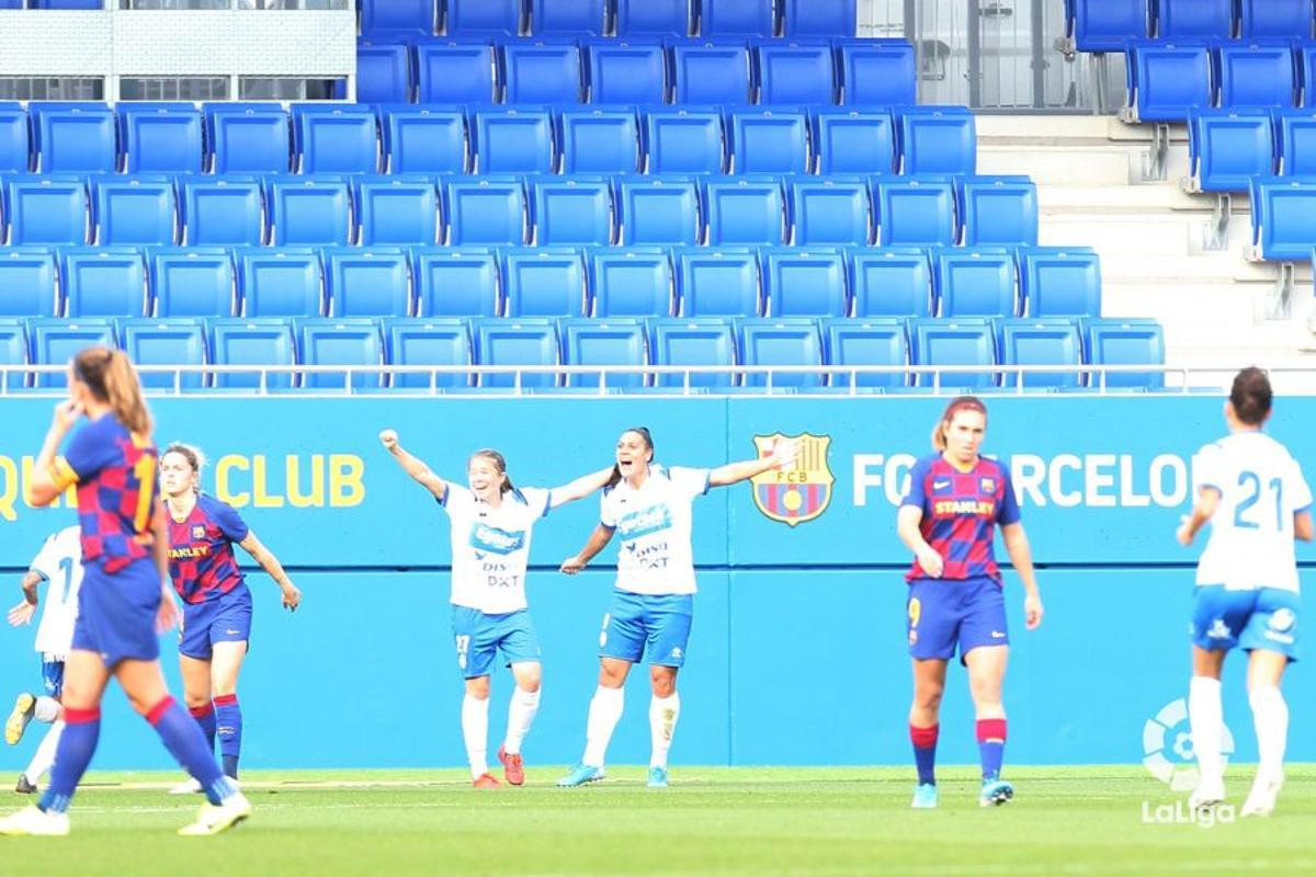 Martín Prieto celebra el 1-1 de la visita del costa Adeje al Barça en la 19/20.
