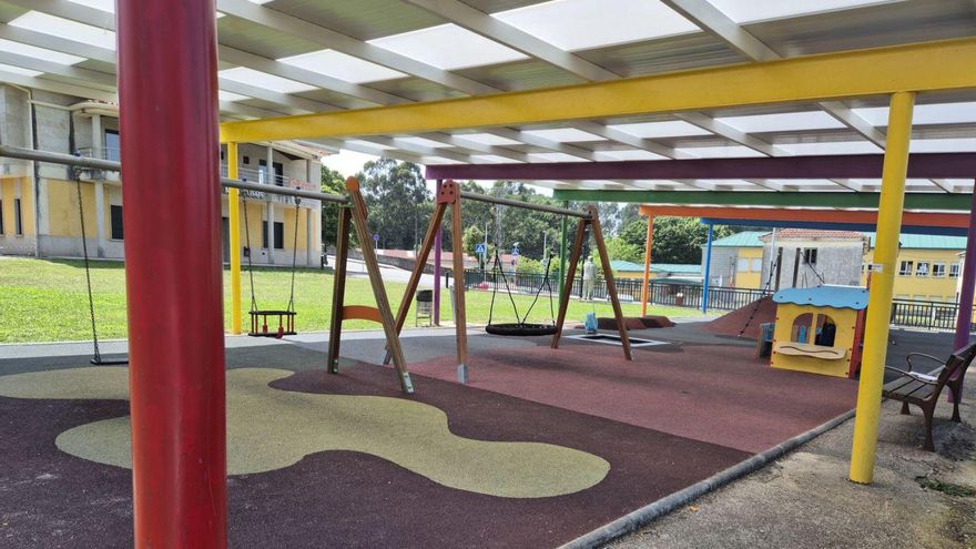 La reforma de la plaza pública de Fornelos de Montes genera rechazo social