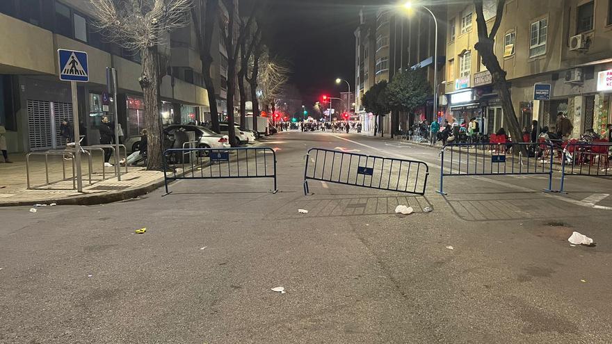 Aspolobba critica la escasa presencia de policías locales el domingo de Carnaval en Badajoz