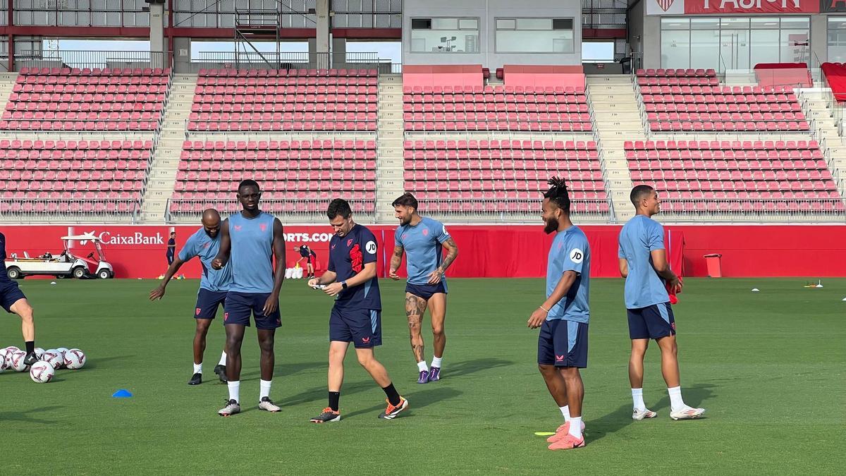 Entrenamiento del Sevilla Fc a tres días de recibir al Getafe