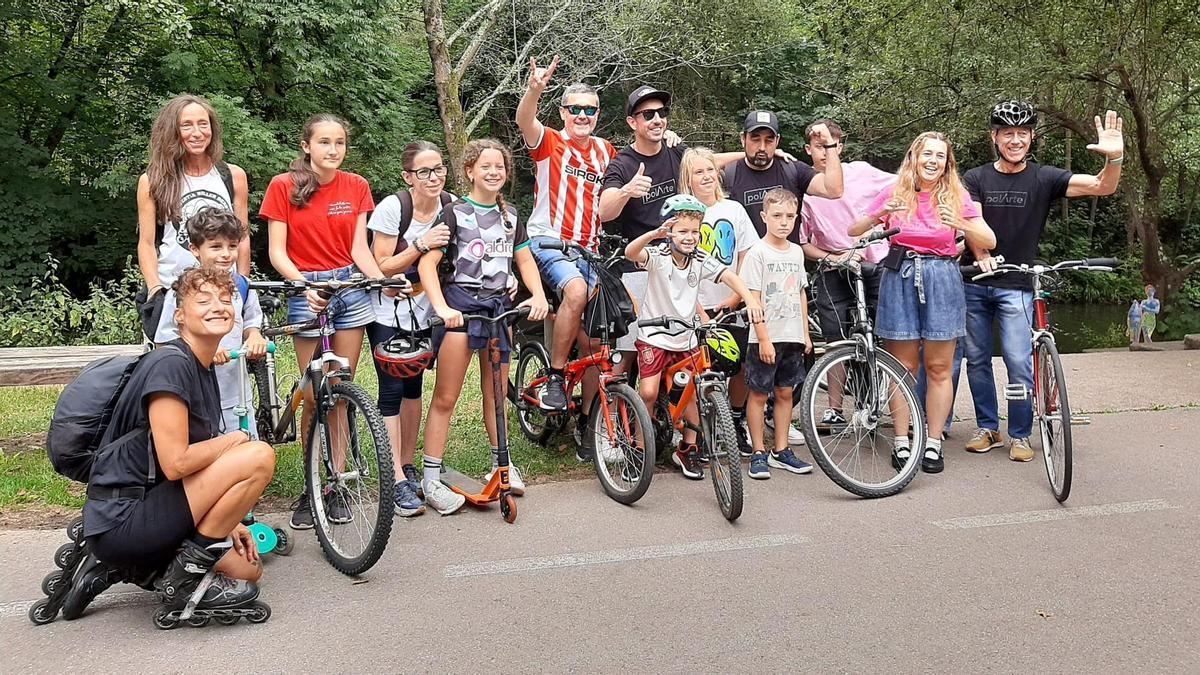 VÍDEO: PolArte celebra una ruta artística en bici por la senda del Nora en Pola de Siero