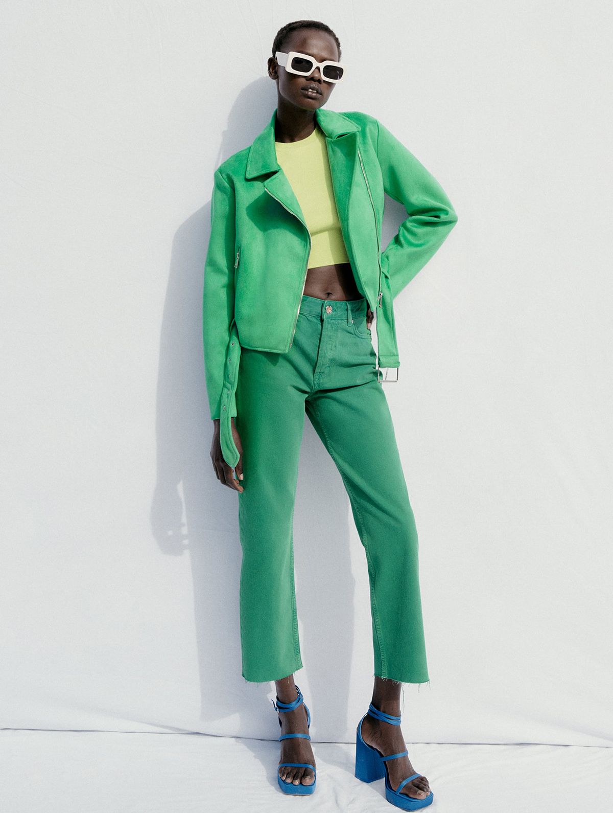 chaqueta de color verde de Zara.