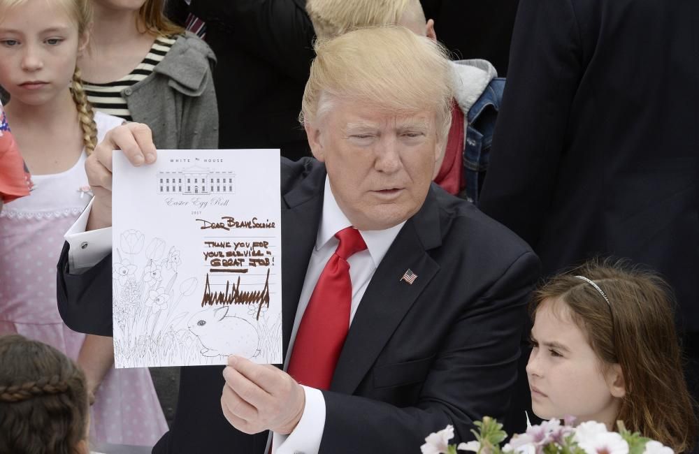 El presidente de Estados Unidos, Donald Trump, y la primera dama, Melania Trump, han participado este lunes en su primera carrera de huevos de Pascua desde que llegaron a la Casa Blanca.