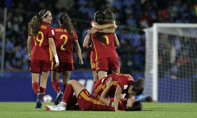 España Sub-17 celebrando el campeonato del mundo