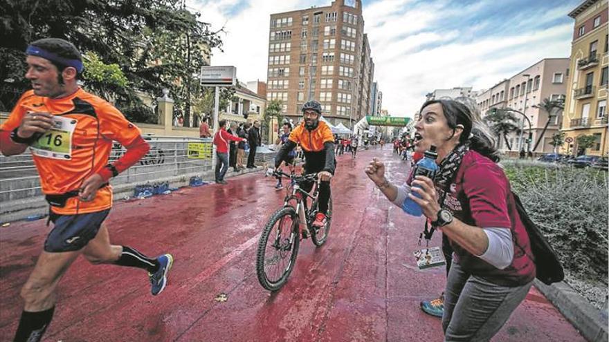 El voluntariado triunfa en el  VII Marató BP con 700 adeptos