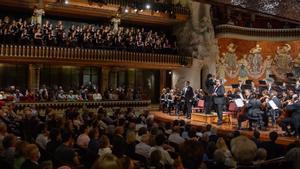 Un momento del concierto de ofrecido por la Filarmónica de Luxemburgo y el Orfeó Català en el Palau de la Música.