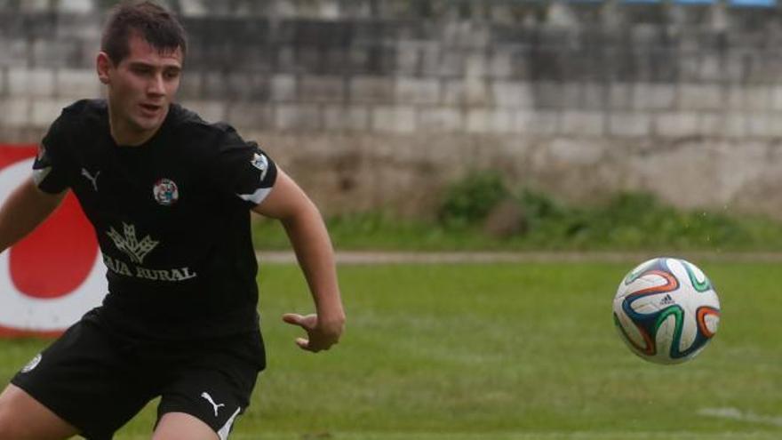 Dani Mateos, con la camiseta del Zamora CF