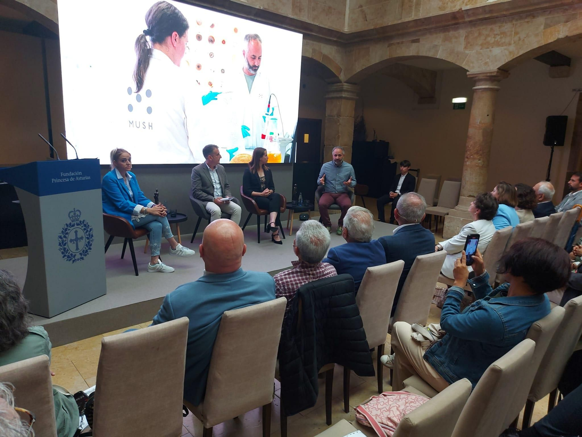 En imágenes: Así fue el XIV Encuentro de Pueblos Ejemplares, que se celebró en Tineo