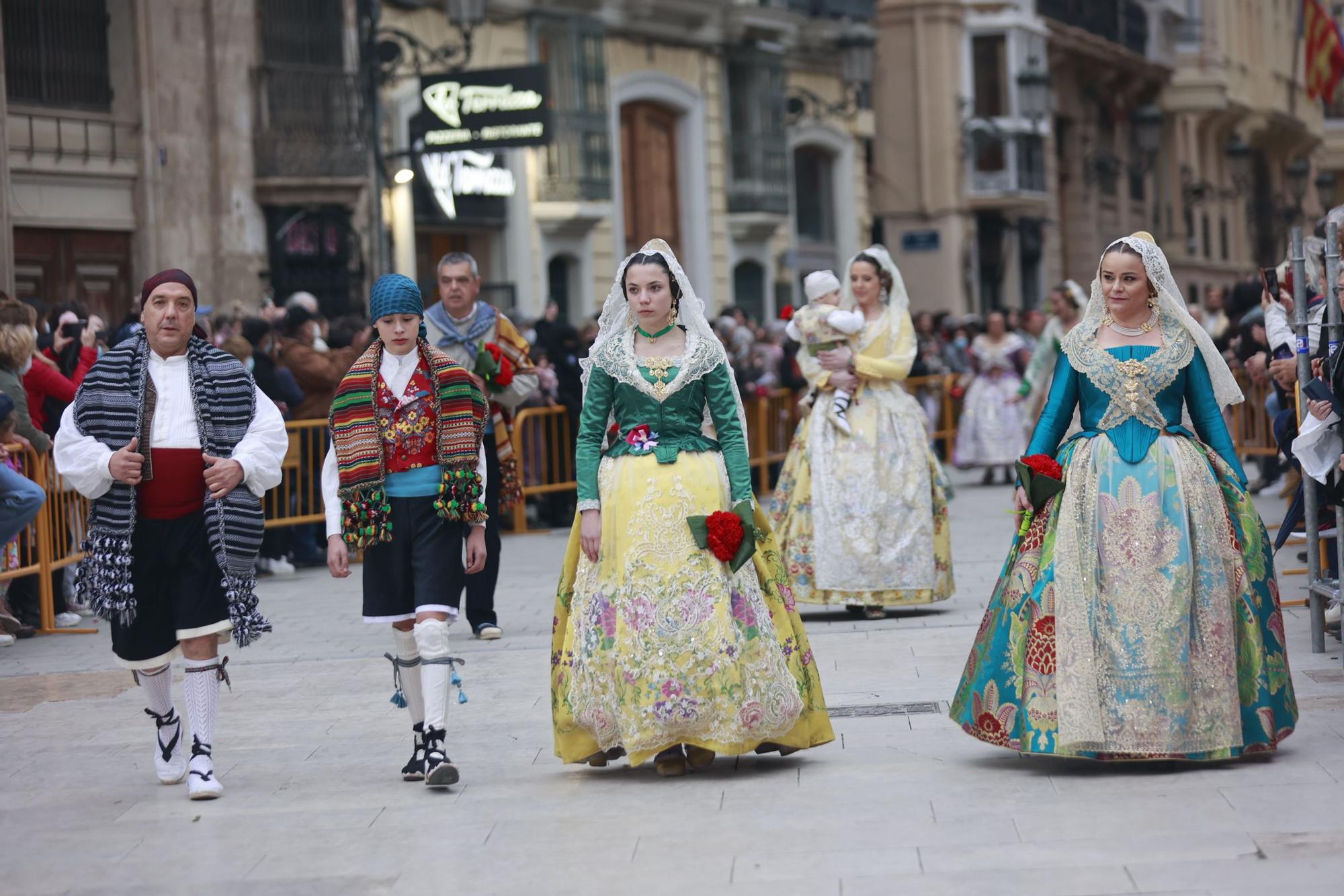 Búscate en el segundo día de ofrenda por la calle Quart (entre las 18:00 a las 19:00 horas)