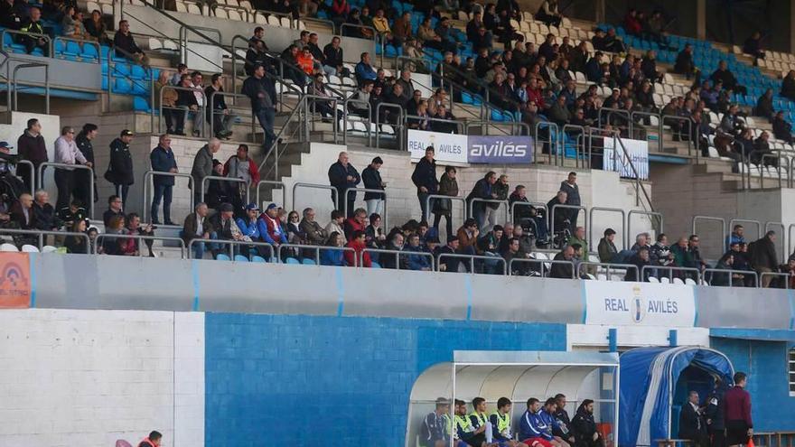 La grada del Suárez Puerta, en el partido de ayer ante el Urraca.