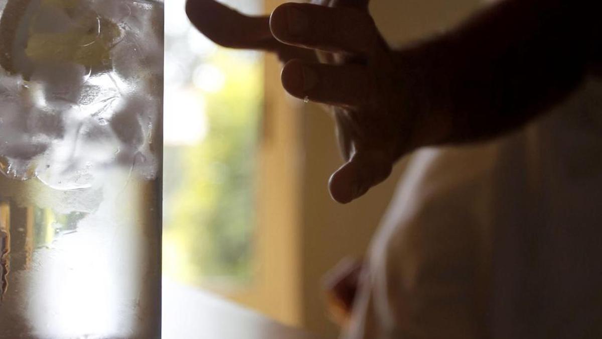 El consumo de alcohol en mujeres mayores, invisibilizado