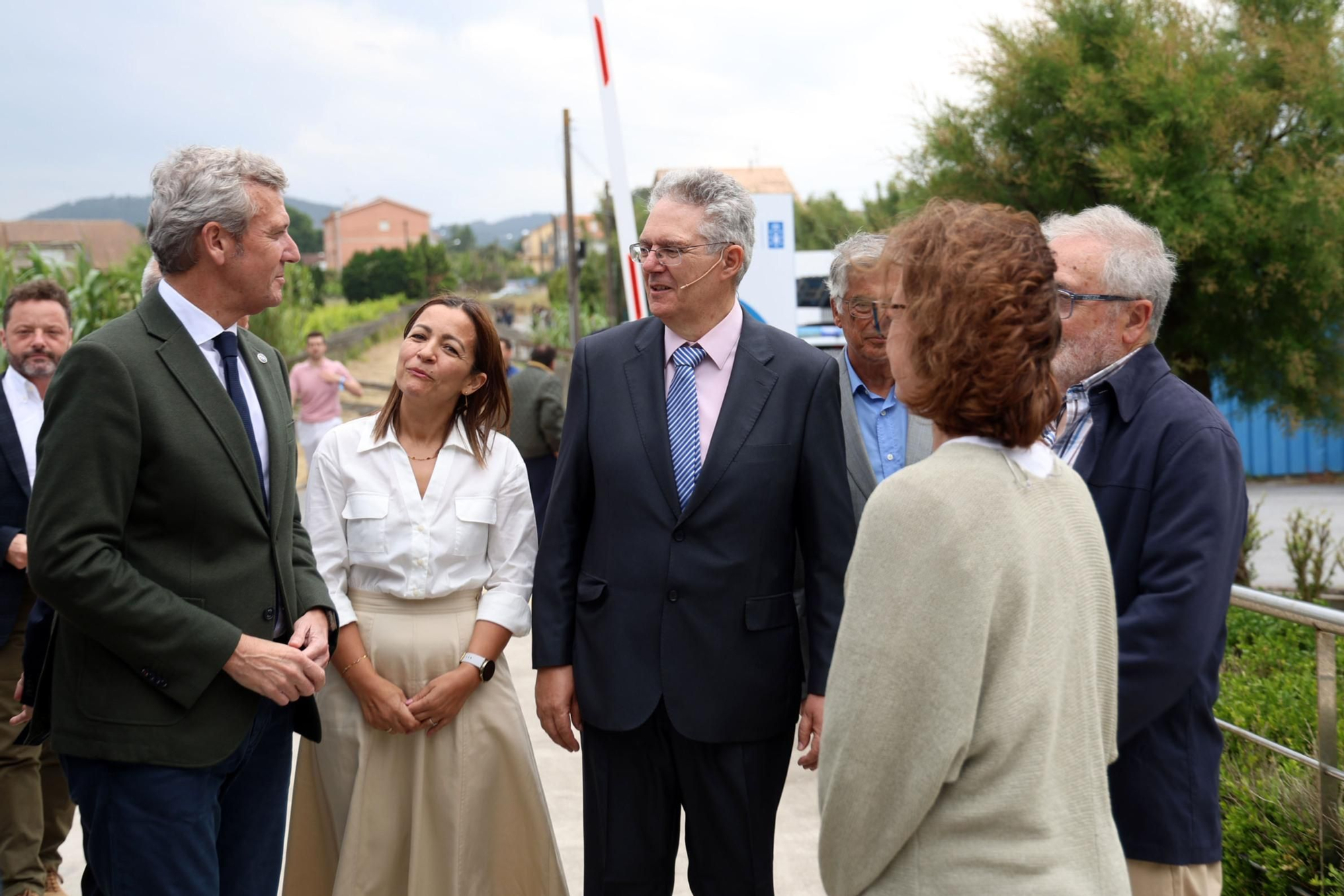 Asistentes a la conmemoración del 50 aniversario del CIMA, en Corón (Vilanova).
