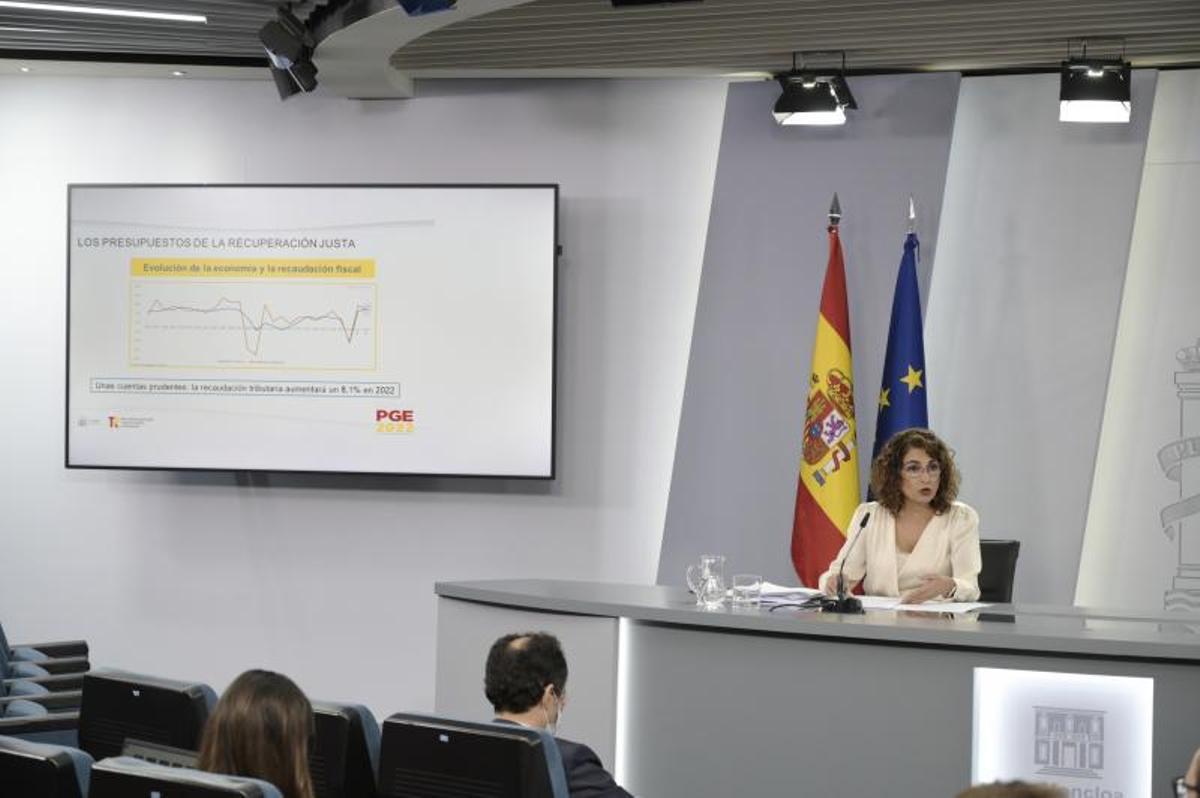 Socialistes i Podem inicien la pressió per buscar recolzaments als Pressupostos