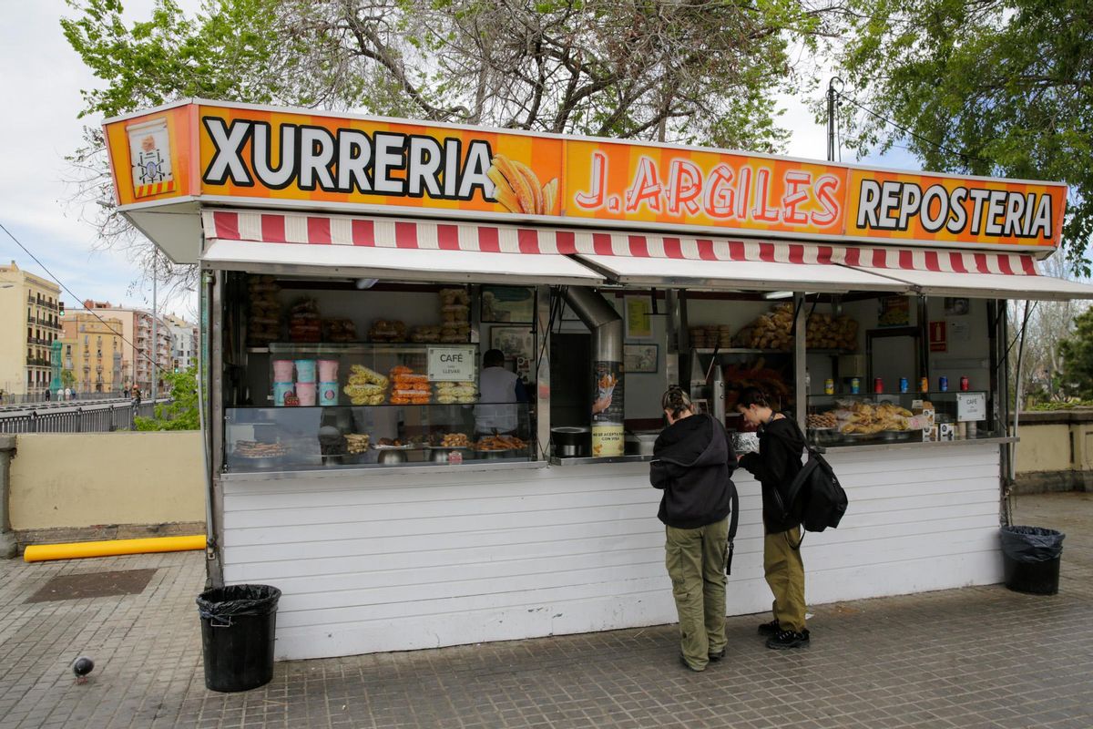 Aquesta és la xurreria de Barcelona que surt en l’últim videoclip de Rosalía i Rauw Alejandro Aquesta és la xurreria de Barcelona que surt en l’últim videoclip de Rosalía i Rauw Alejandro