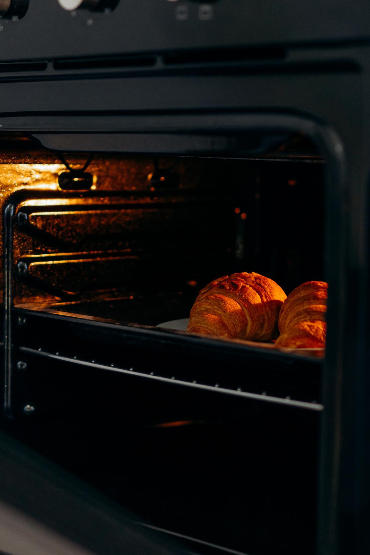 El horno es un electrodoméstico que recibe mucha carga de trabajo durante la Navidad.