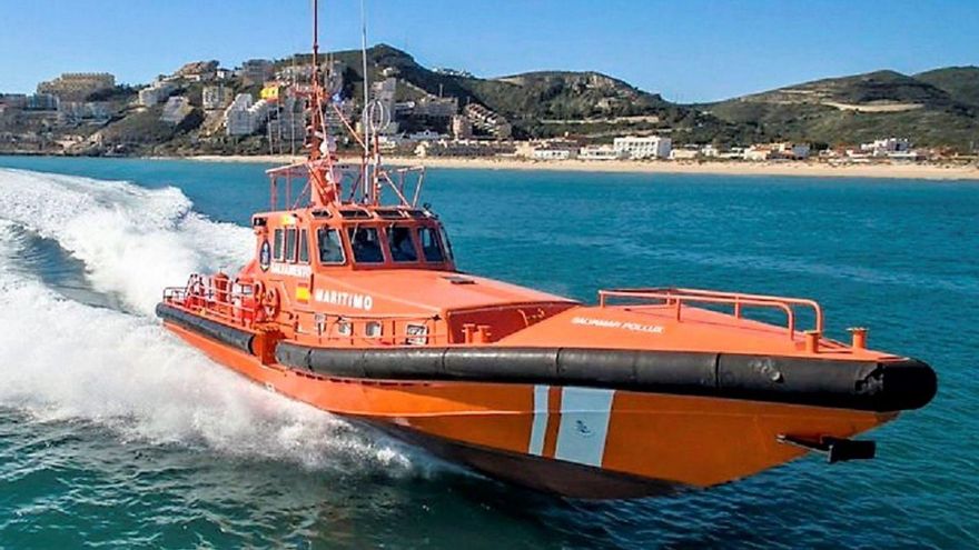 Imagen de la ‘Salvamar Acrux’, una embarcación similar a la ‘Naos’ que participa en la búsqueda. | S.M.