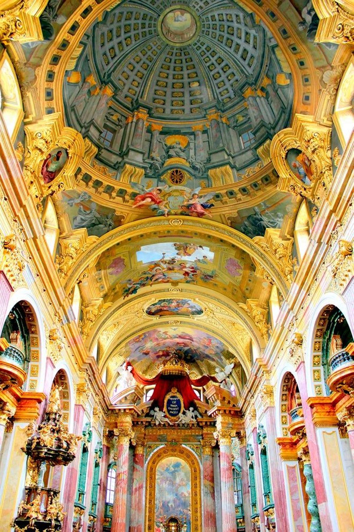Interior Iglesia de los Jesuitas