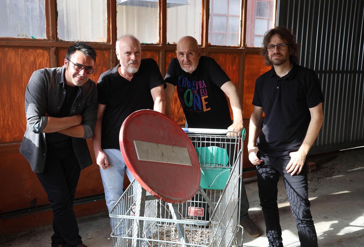 Os Resentidos, coa súa formación actual con Reixa.