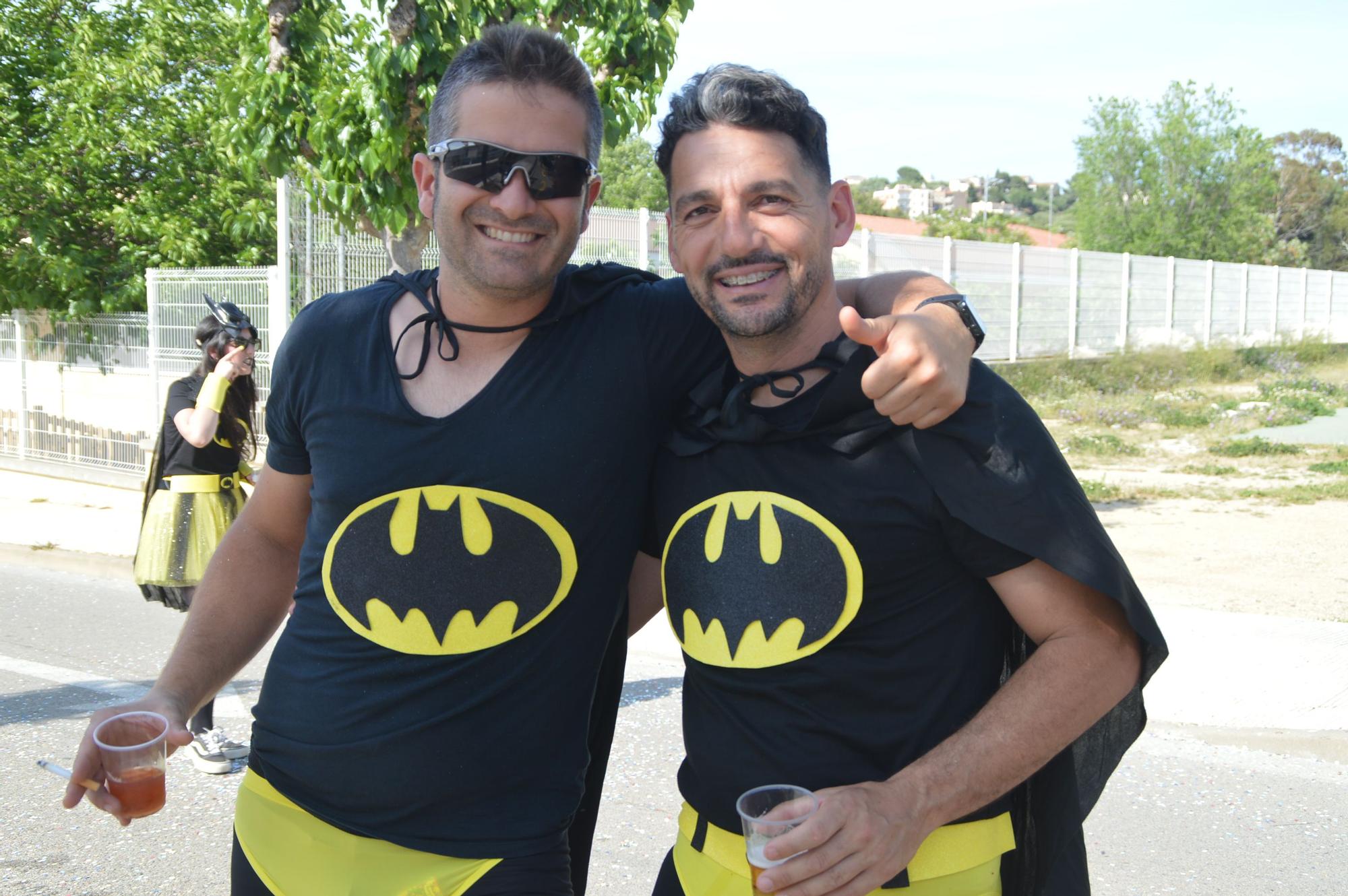 Llançà viu el carnaval de maig amb ritme i escalfor d'estiu