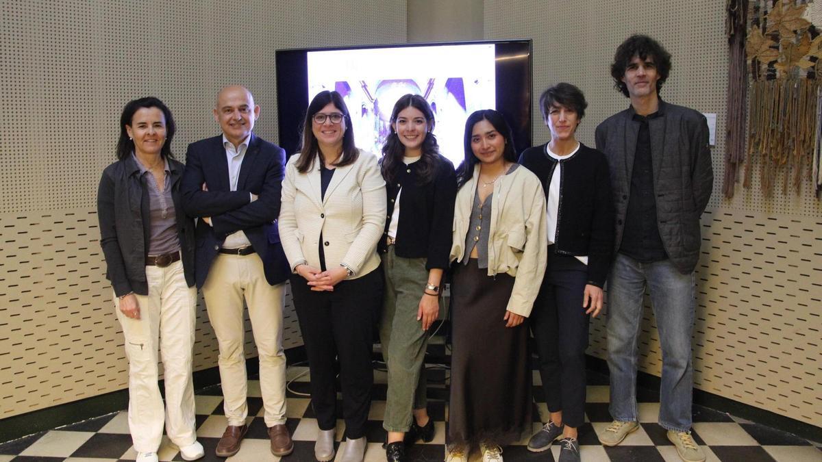 Representants de l'Ajuntament, BBVA i de la UPC School assistents a la trobada.