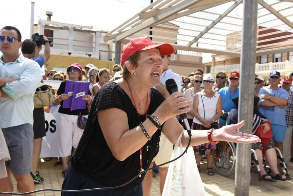 Protestas por el estado del Mar Menor en Los Nieto