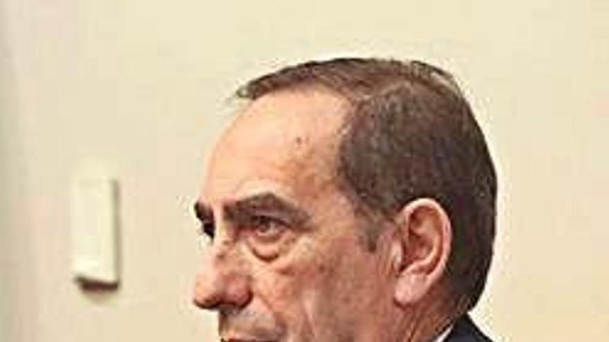 El conselleiro de Facenda, Valeriano Martínez.
