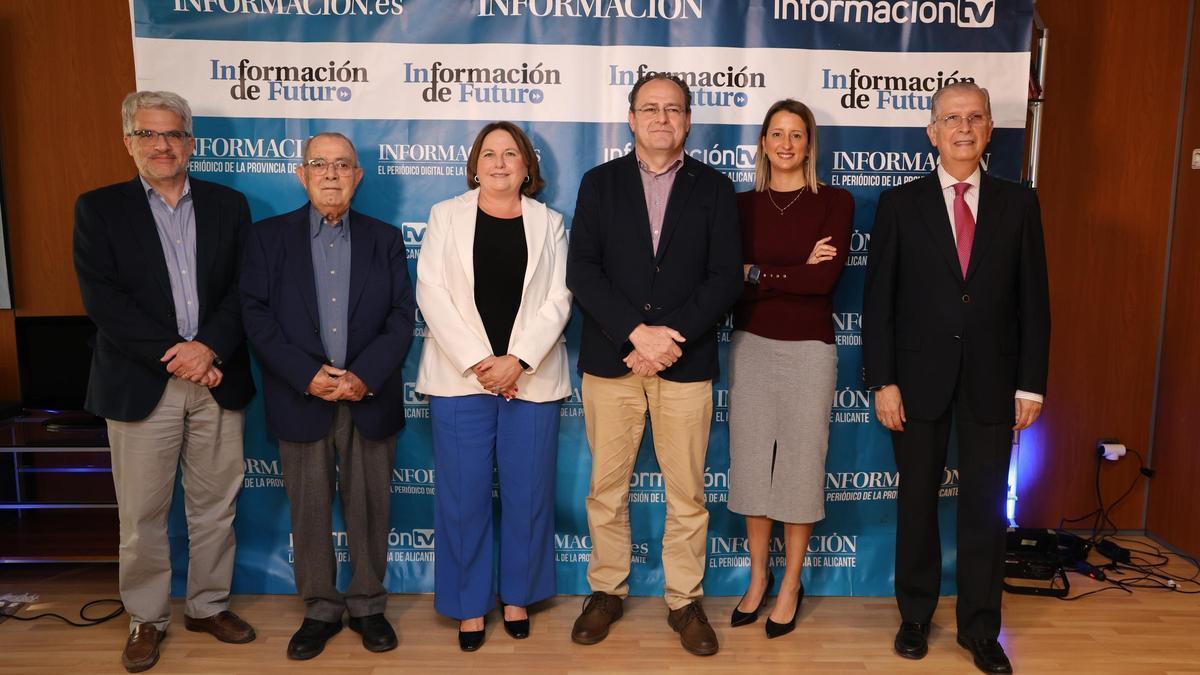 Luis Mascaró y Jorge Ibáez, de FEMPA; Inmaculada García de la CEV; José Luis de la Rosa de ASEIVAL; Ana Gosálvez de la CEV y Antonio Martínez Canales del COGITICOVA. PILAR CORTÉS