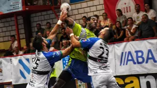 El Balonmano Zamora Enamora cae ante un rival directo