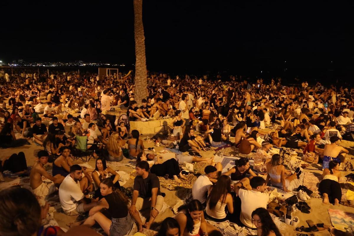 Última noche de fuegos artificiales de Hogueras: broche final a un certamen marcado por la nueva ubicación
