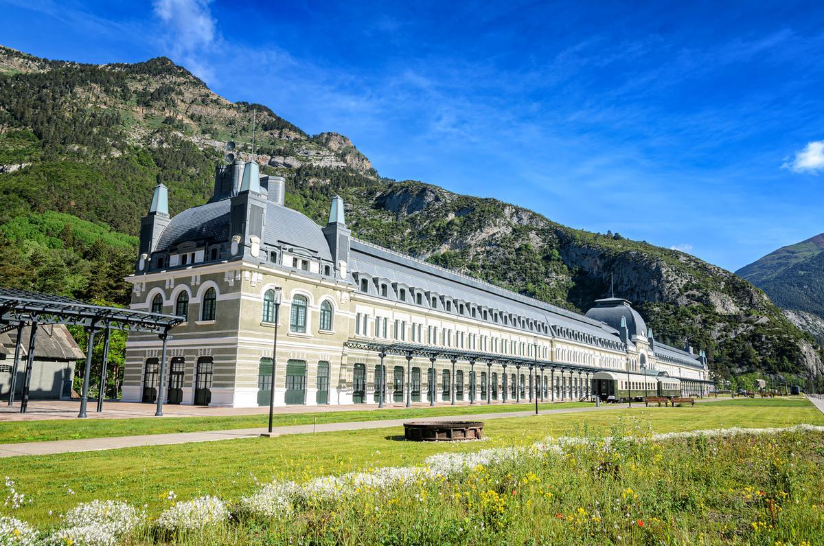 Vista de la estación de Canfranc.