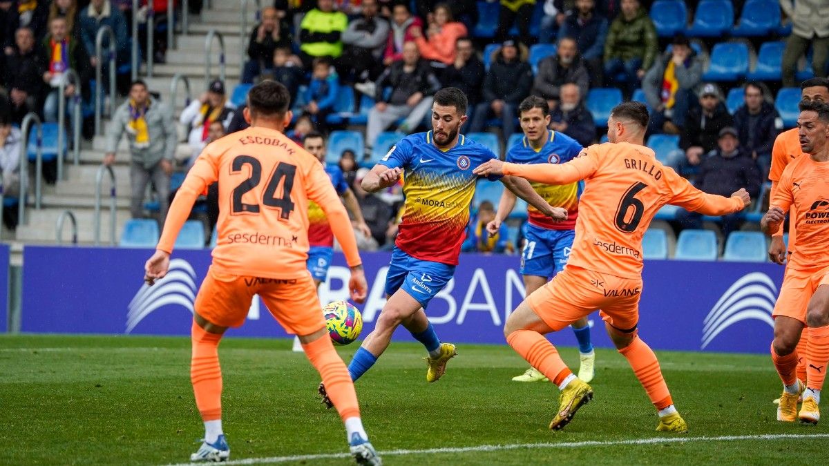 Imagen del partido entre el Andorra y el Ibiza
