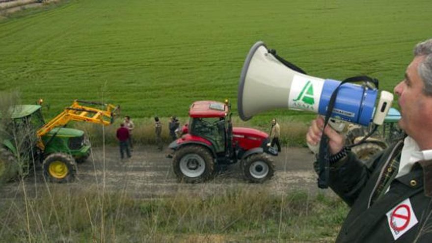 El proyecto del anillo ferroviario tiene la opinión en contra de la mayoría de agricultores de la Vega de Antequera.