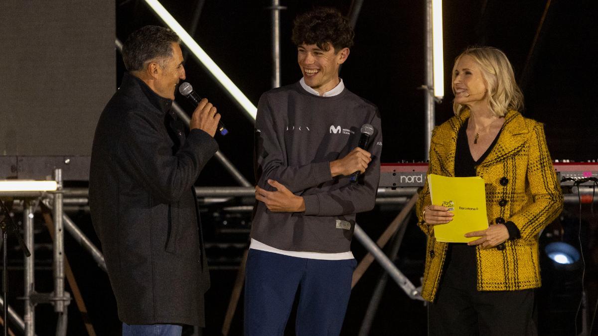 Induráin e Iván Romeo, en el acto de celebración de los 100 días para el 'Grand Départ' del Tour de Francia en Barcelona