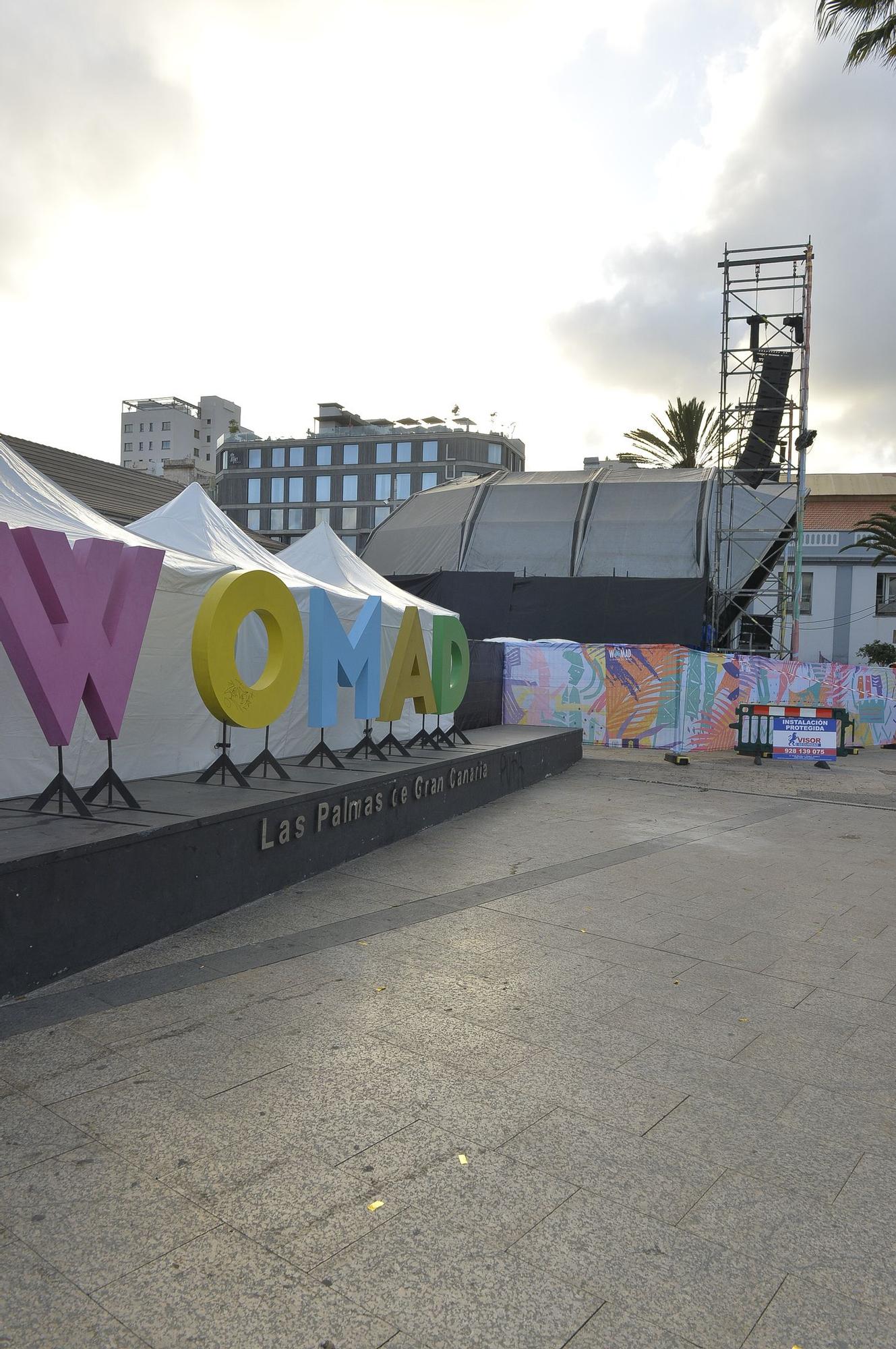 Montaje de los escenarios del Womad