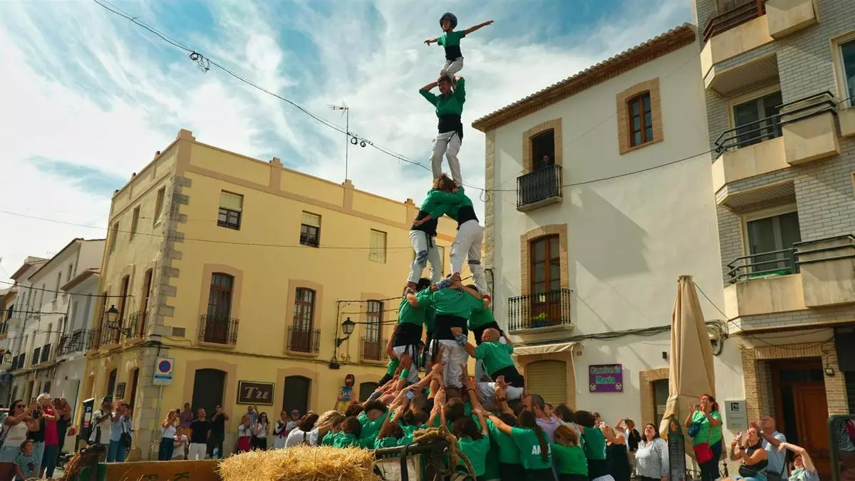 La Muixeranga de la Marina Alta consigue por primera vez la Sénia Doble en Benissa