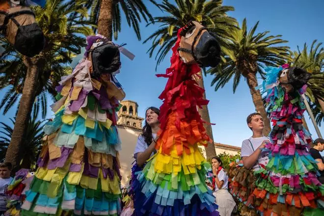 Desfile de la Pandorga y los Caballitos de Fuego
