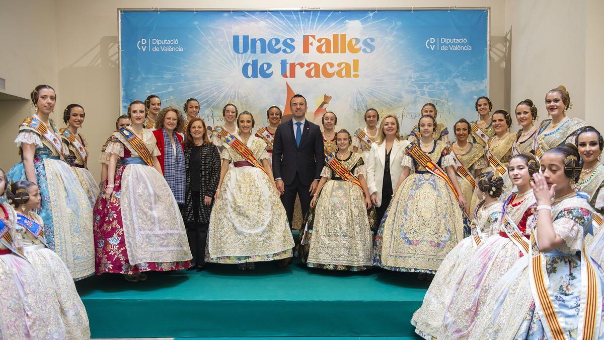 Las representantes de Torrent en su visita a la diputación.