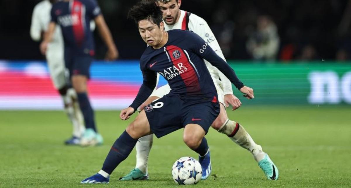 Kang-in Lee en el partido de Champions contra el Milan